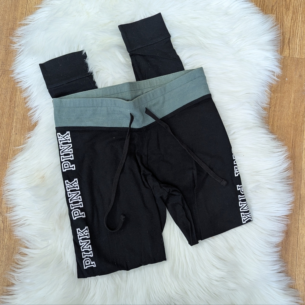 PINK Victoria's Secret Yoga Jogger Leggings Black with Dusty Blue Waistband